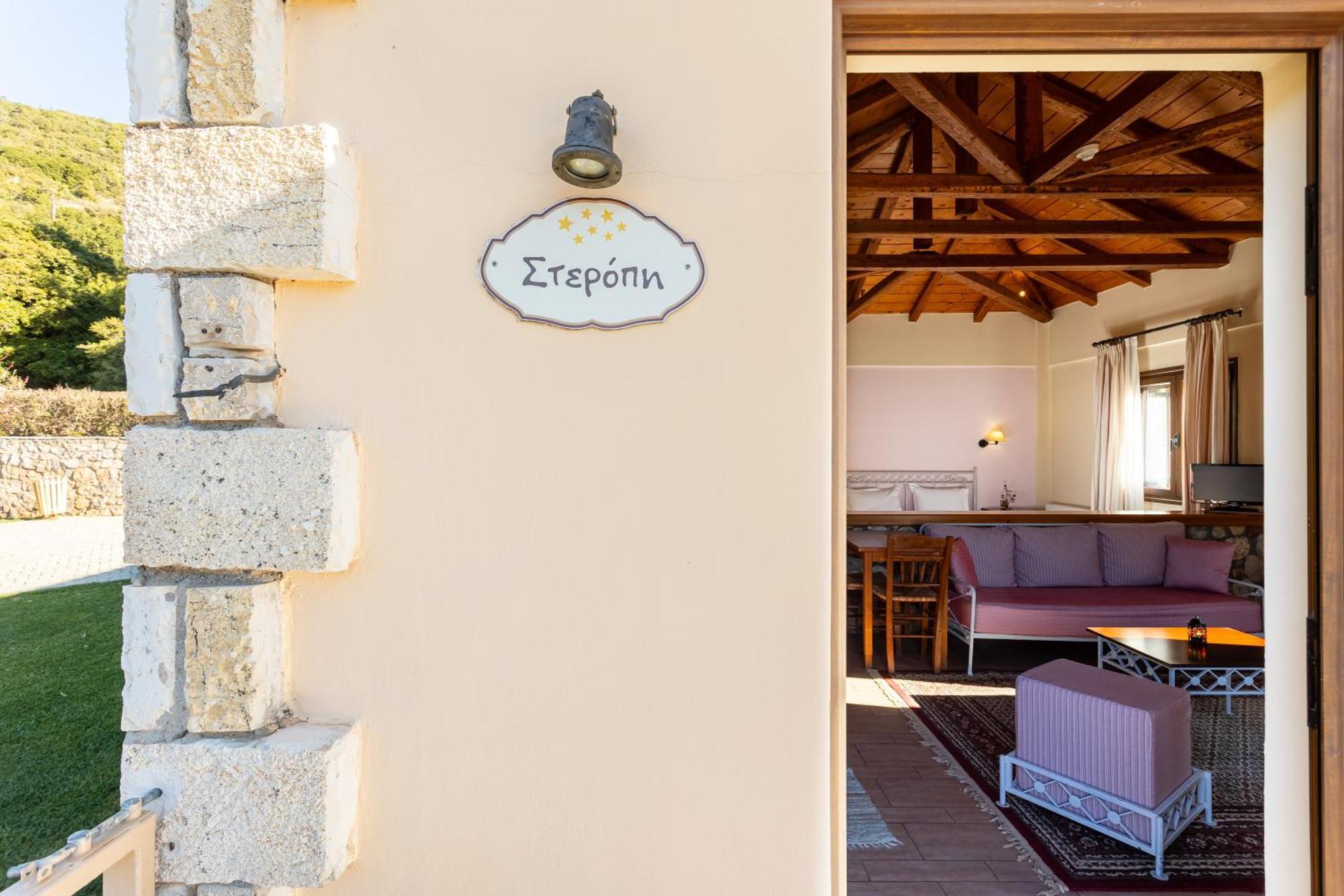 Pleiades Studios All Season Gems - Korinthos Stone Retreats Kaliáni Kültér fotó